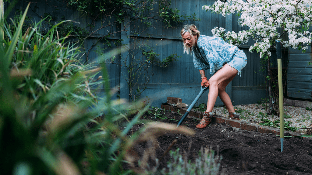 Ways for Levelling a Sloped Garden: Fix your Steep Lawn or Sloped Garden